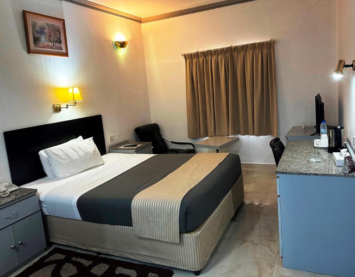 Grand Astoria Hotel Dubai Exterior photo