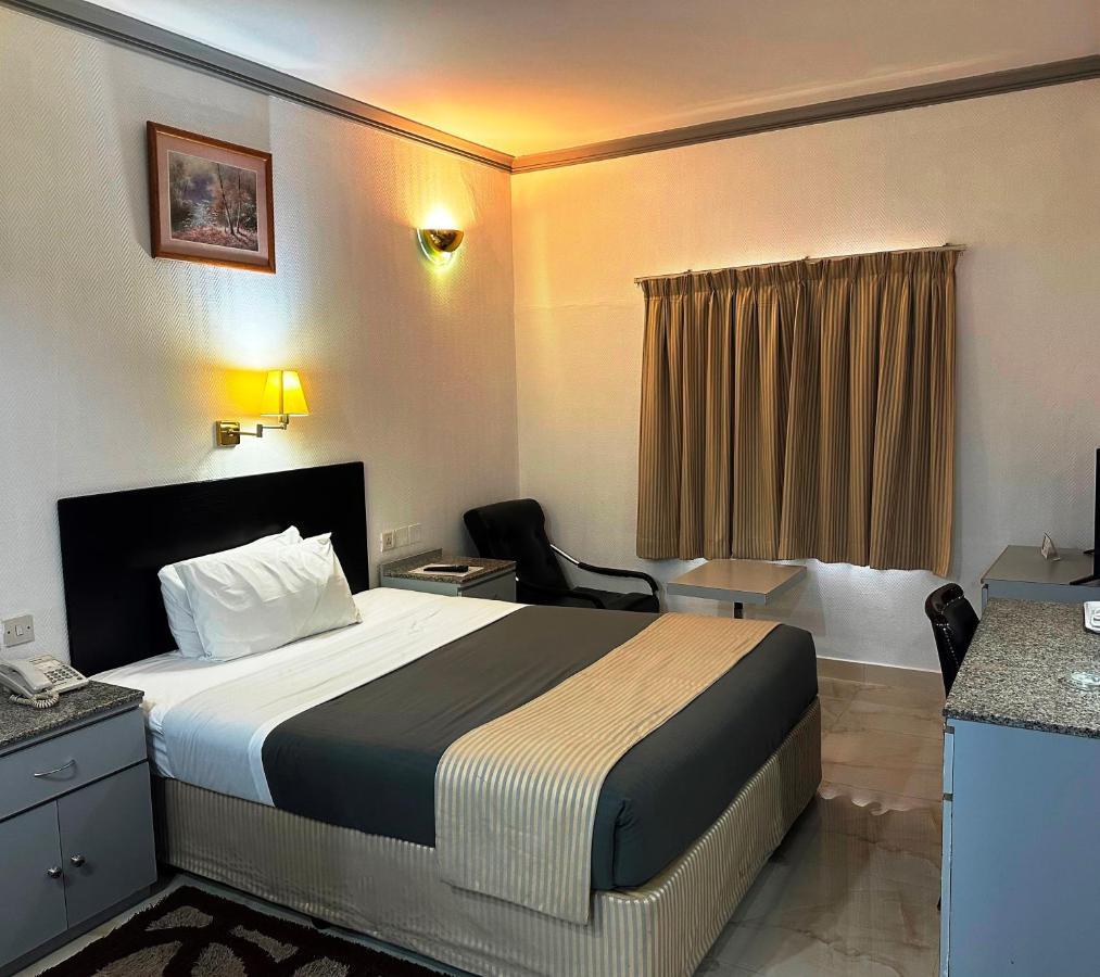 Grand Astoria Hotel Dubai Exterior photo